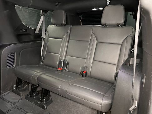 Used 2023 Chevrolet Suburban Z71 w/ Luxury Package AWD/4WD image 22