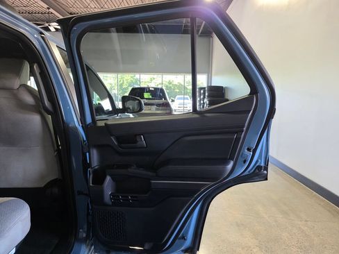 Used 2025 Toyota 4Runner SR5 AWD/4WD image 24