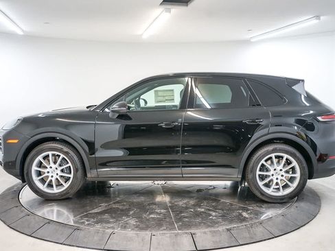 New 2026 Porsche Cayenne AWD/4WD image 2