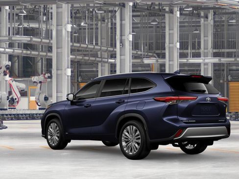 New 2026 Toyota Highlander Platinum image 6