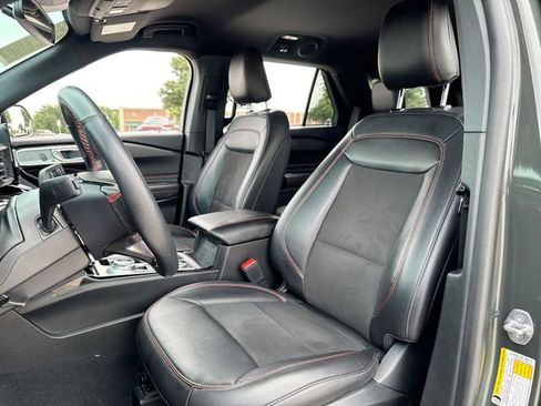 Used 2023 Ford Explorer ST-Line w/ Class IV Trailer Tow Package AWD/4WD image 11