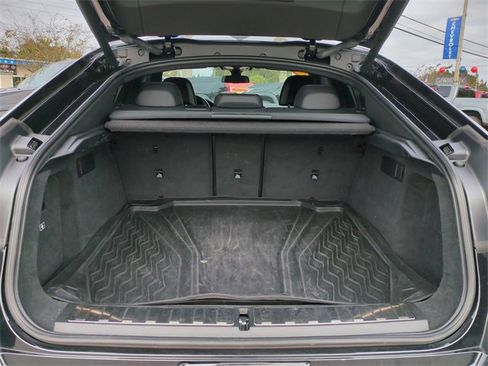 Used 2022 BMW X6 xDrive40i w/ Executive Package image 14