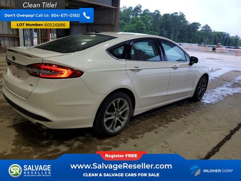 Used 2017 Ford Fusion SE w/ Equipment Group 201A FWD image 4