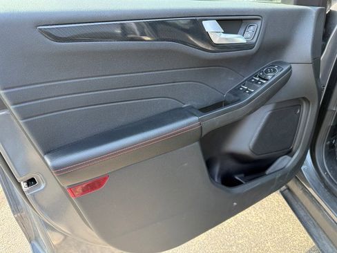 Used 2023 Ford Escape ST-Line image 11