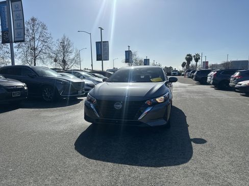 Used 2024 Nissan Sentra SV w/ SV Premium Package image 1