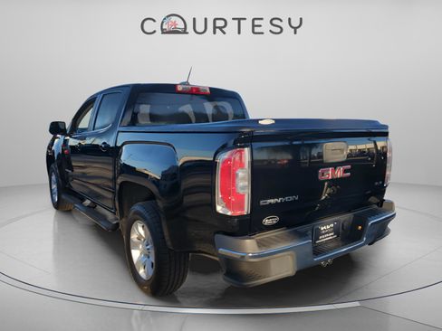 Used 2015 GMC Canyon SLE w/ SLE Convenience Package image 2
