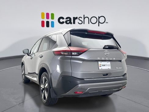 Used 2023 Nissan Rogue SL AWD/4WD image 3