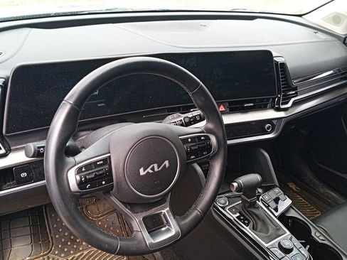 Used 2025 Kia Sportage EX w/ Premium Package image 13