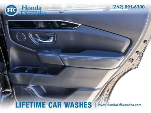 Certified 2025 Honda Pilot Touring image 29