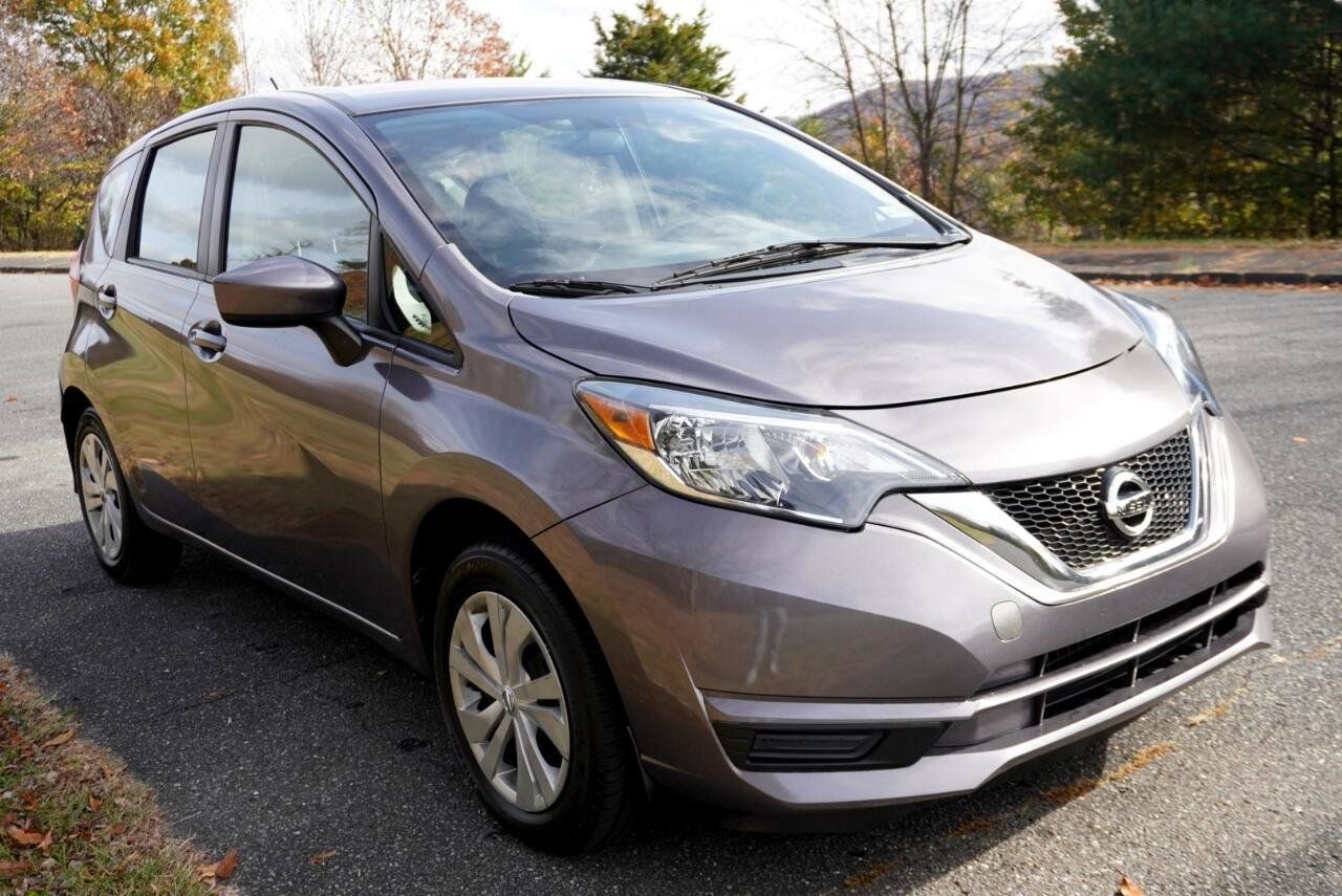 Used 2018 Nissan Versa Note S FWD image 3