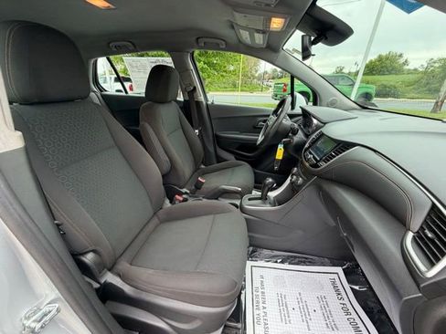 Certified 2017 Chevrolet Trax LS AWD/4WD image 29