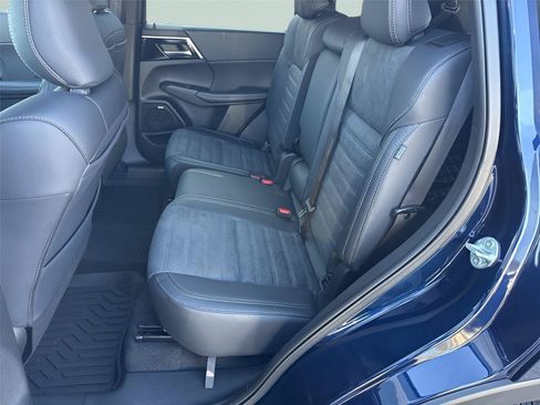 New 2026 Mitsubishi Outlander SE FWD image 27