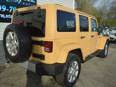 Used 2013 Jeep Wrangler Unlimited Sahara w/ Connectivity Group image 5