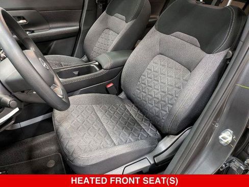 Certified 2025 Nissan Kicks SV w/ SV Premium Package AWD/4WD image 14