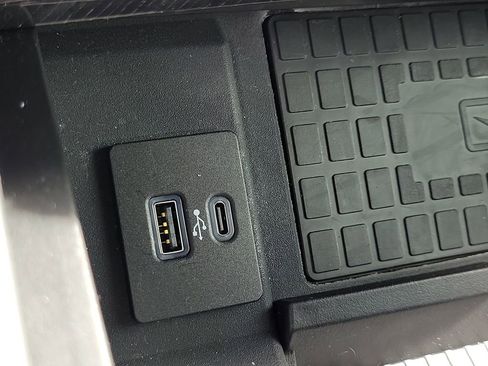 Used 2022 Ford F350 Platinum AWD/4WD image 28