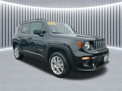 Used 2023 Jeep Renegade Latitude w/ Premium Group