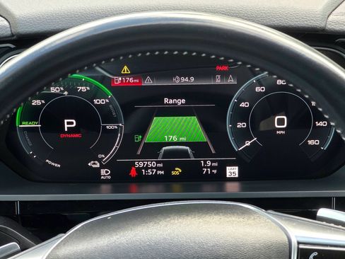 Used 2019 Audi e-tron Premium Plus AWD/4WD image 23