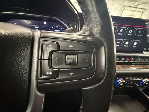 Used 2022 GMC Sierra 1500 Elevation w/ Preferred Package AWD/4WD image 18