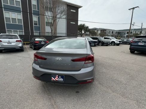 Used 2019 Hyundai Elantra SE w/ Cargo Package image 7