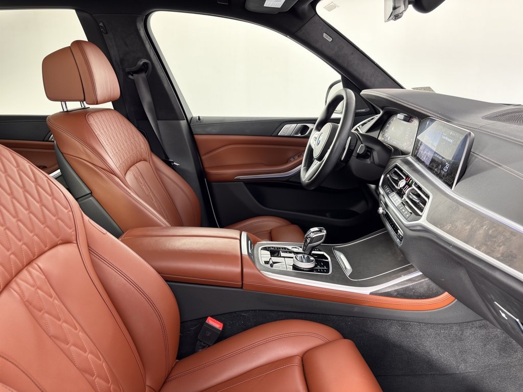 Used 2022 BMW X7 M50i AWD/4WD image 30