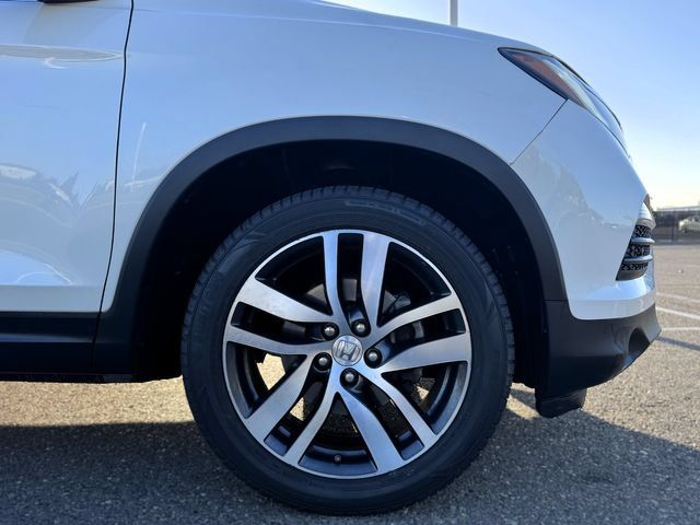 Used 2018 Honda Pilot Touring image 10