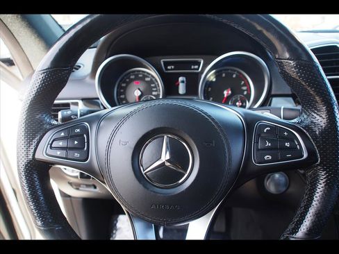 Used 2018 Mercedes-Benz GLS 450 4MATIC image 27