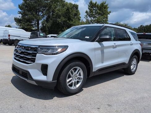 New 2026 Ford Explorer Active RWD image 7