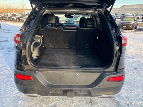 Used 2017 Jeep Cherokee Limited w/ Trailer Tow Group image 22