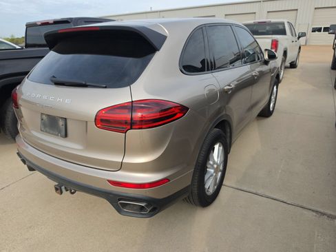 Used 2015 Porsche Cayenne Diesel AWD/4WD image 5