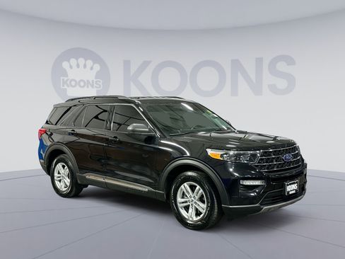 Used 2021 Ford Explorer XLT w/ Equipment Group 202A image 10