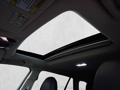 Certified 2025 Subaru Outback Limited image 15