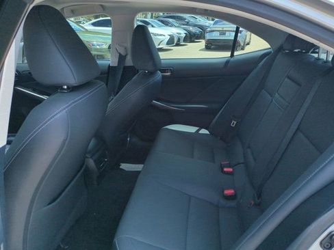 Used 2019 Lexus IS 300 RWD image 12