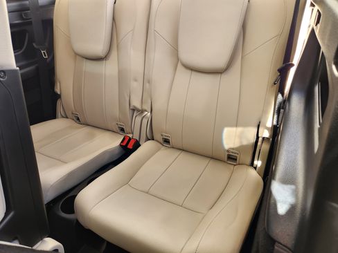 Certified 2022 Mercedes-Benz GLB 250 4MATIC image 32