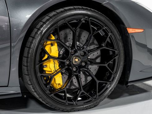Used 2023 Lamborghini Huracan EVO image 47