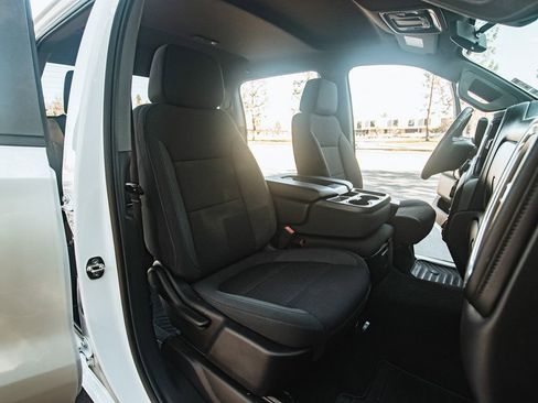 Used 2020 Chevrolet Silverado 1500 LT w/ All-Star Edition image 18