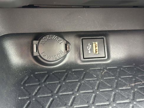 Used 2025 Toyota RAV4 XLE image 26