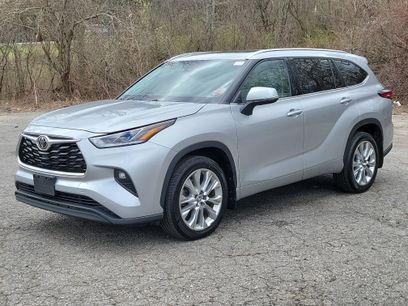 Used 2021 Toyota Highlander Limited