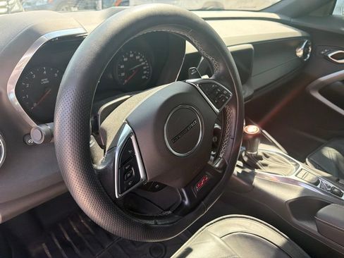 Used 2019 Chevrolet Camaro SS RWD image 3