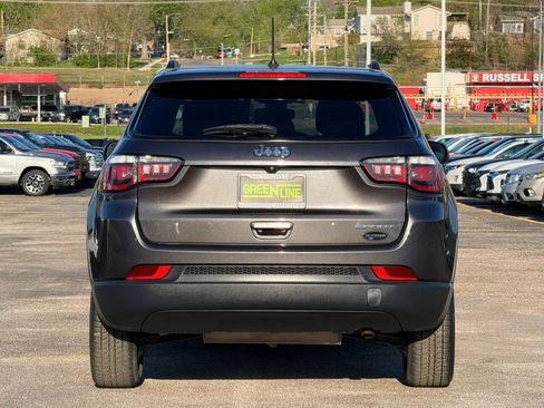 Used 2018 Jeep Compass Sport FWD image 4
