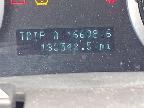 Used 2010 Ford Focus SES FWD image 19