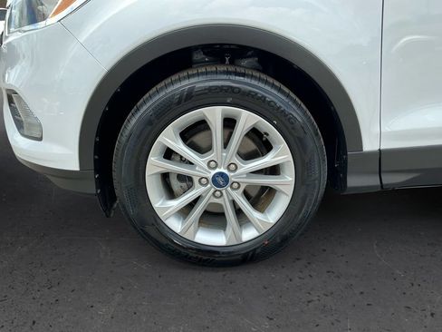 Certified 2019 Ford Escape SE FWD image 13