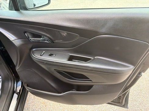 Used 2019 Buick Encore Preferred FWD image 19