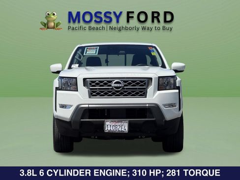 Used 2024 Nissan Frontier SV w/ SV Convenience Package RWD image 10