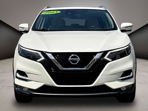 Used 2021 Nissan Rogue Sport SL w/ Premium Package AWD/4WD image 2