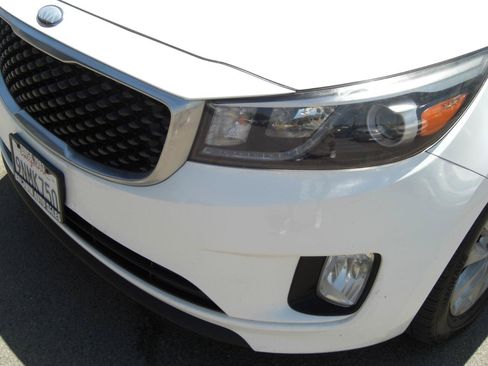 Used 2015 Kia Sedona EX FWD image 4