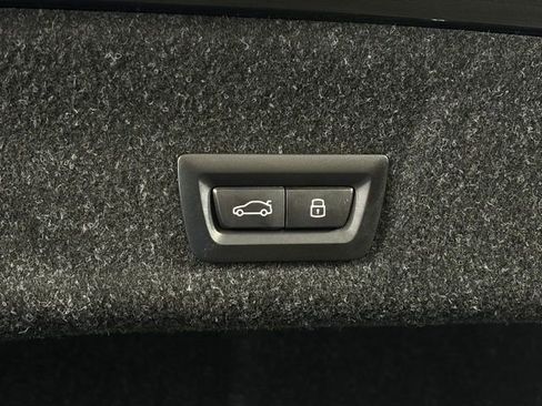 Used 2025 BMW 330i xDrive Sedan image 14