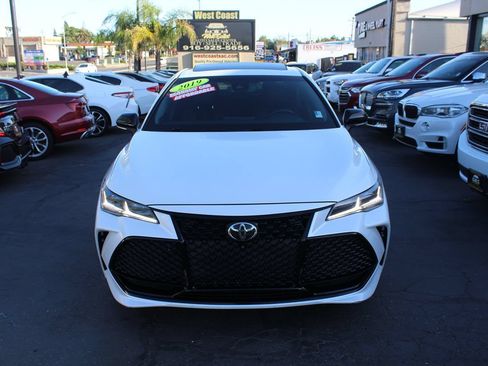 Used 2019 Toyota Avalon Touring w/ Advanced Safety Package FWD image 3