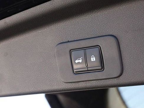 Used 2025 Nissan Murano SV image 8