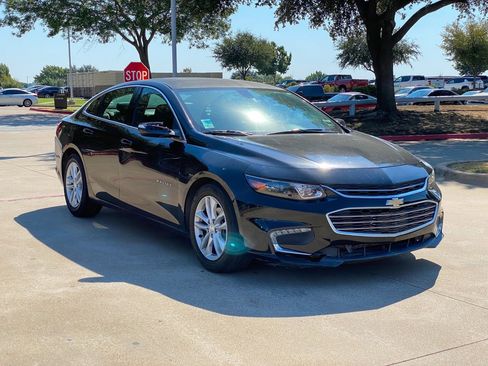 Used 2017 Chevrolet Malibu LT w/ Leather Package image 16