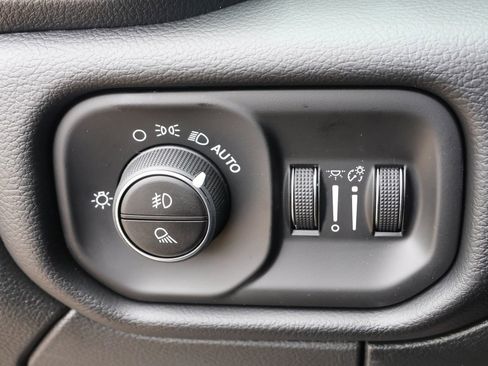 New 2026 RAM 2500 Laramie AWD/4WD image 27